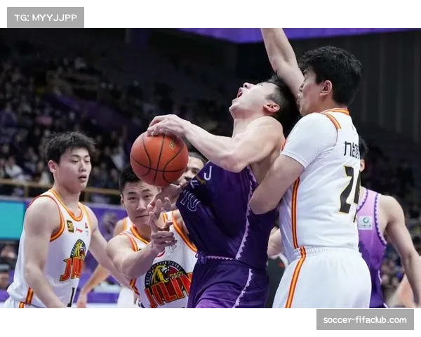 北控队连胜遭新疆终结 季后赛席位竞争白热化